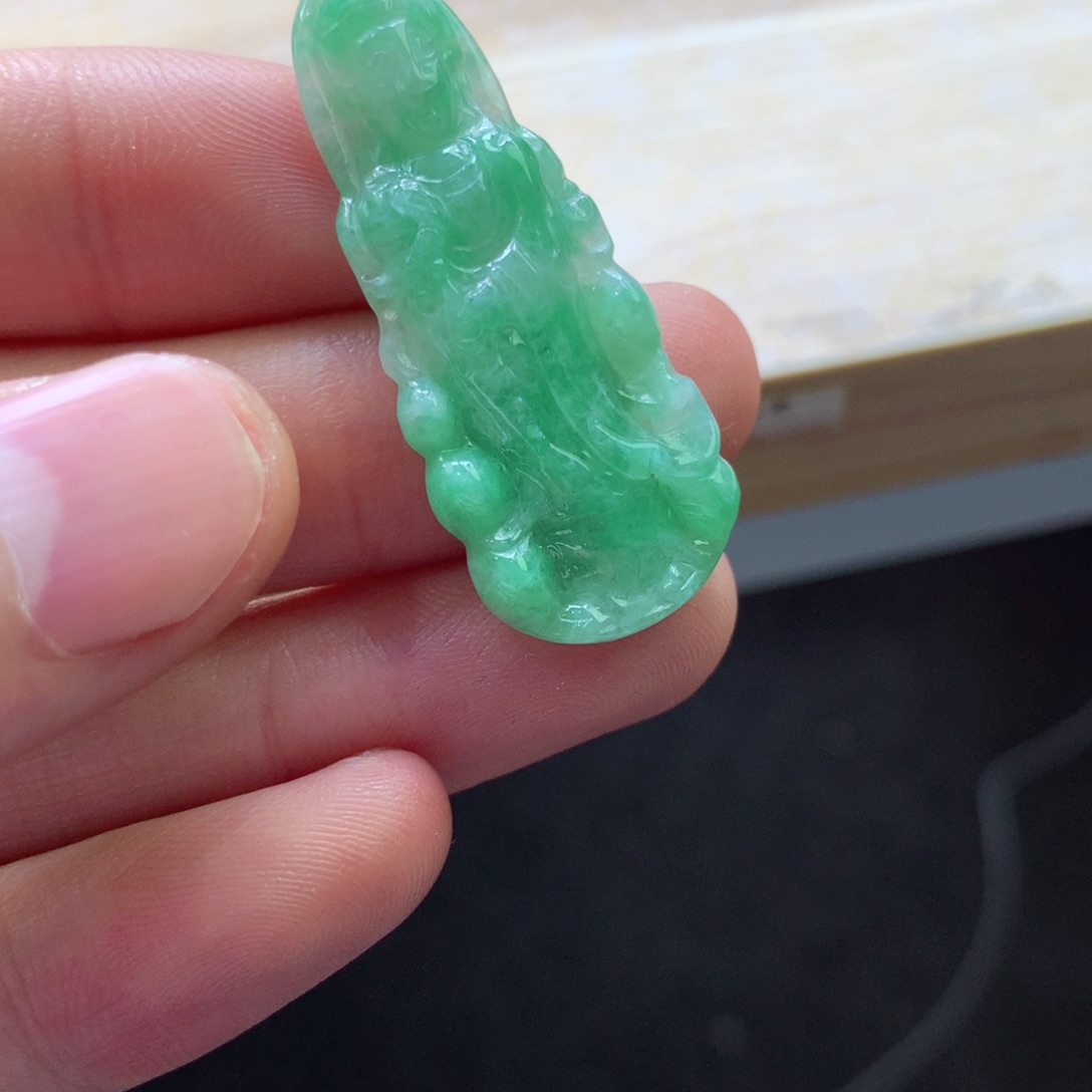 翡翠颈饰18K金镶嵌吊坠