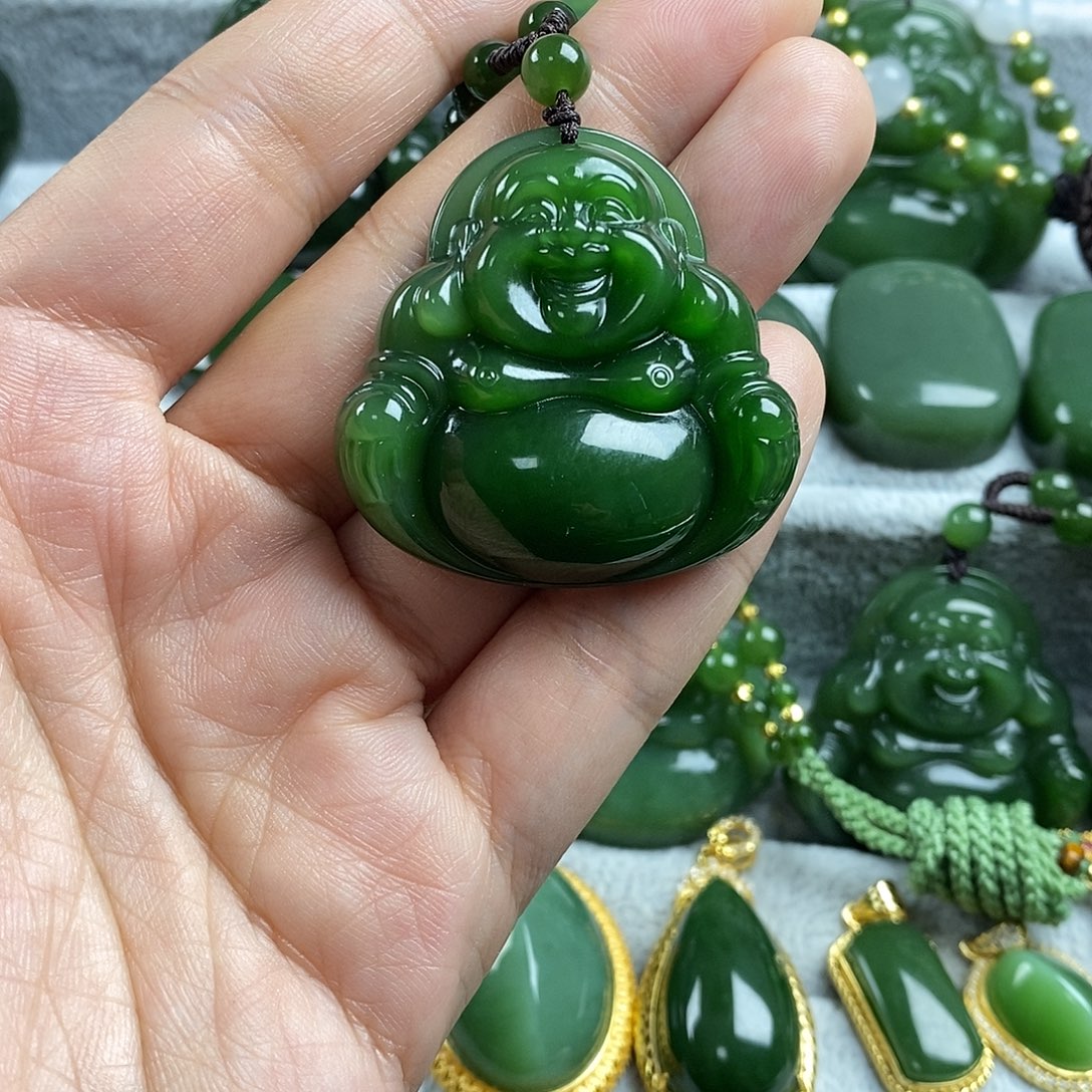 和田玉（碧玉）未镶嵌颈饰40mm