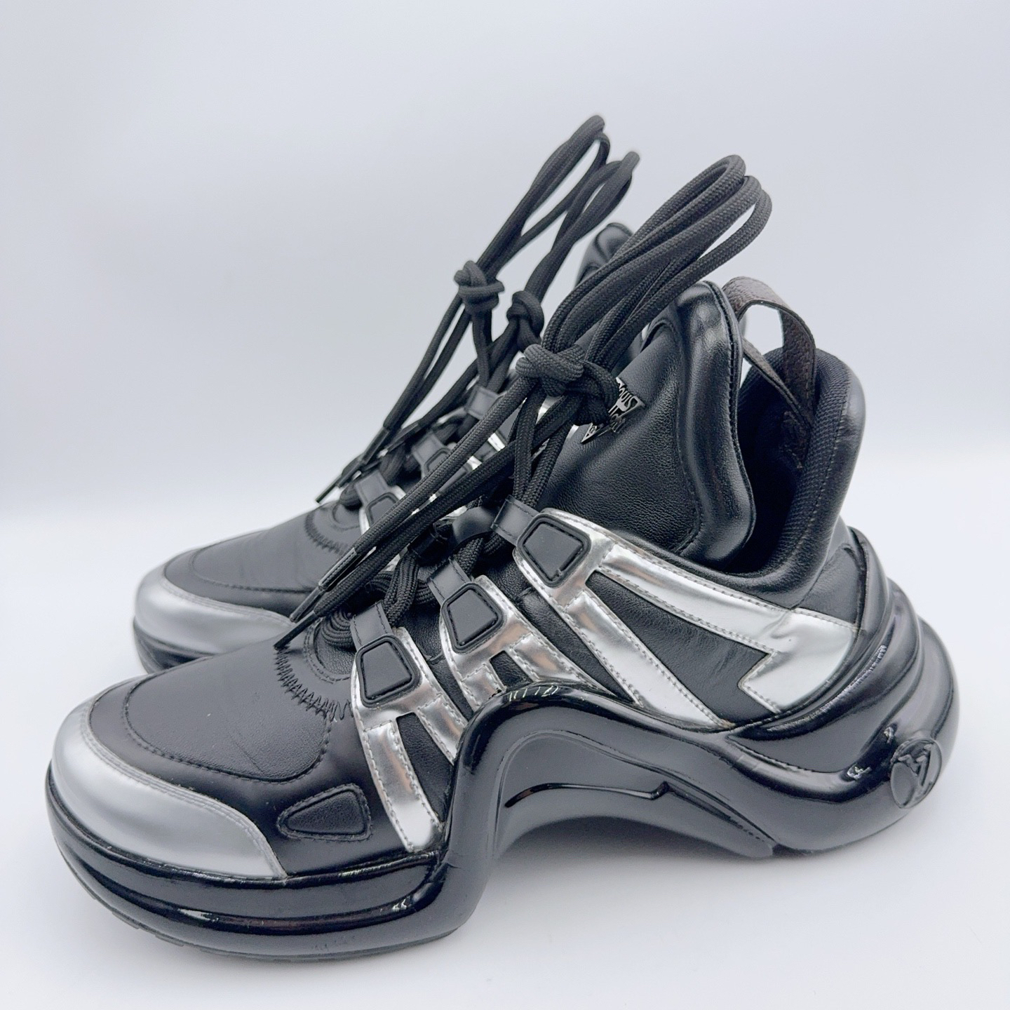 95新 LouisVuitton/路易威登 36码/黑色银标拱桥老爹鞋/02061