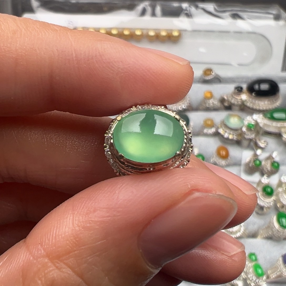 定制翡翠未镶嵌A货