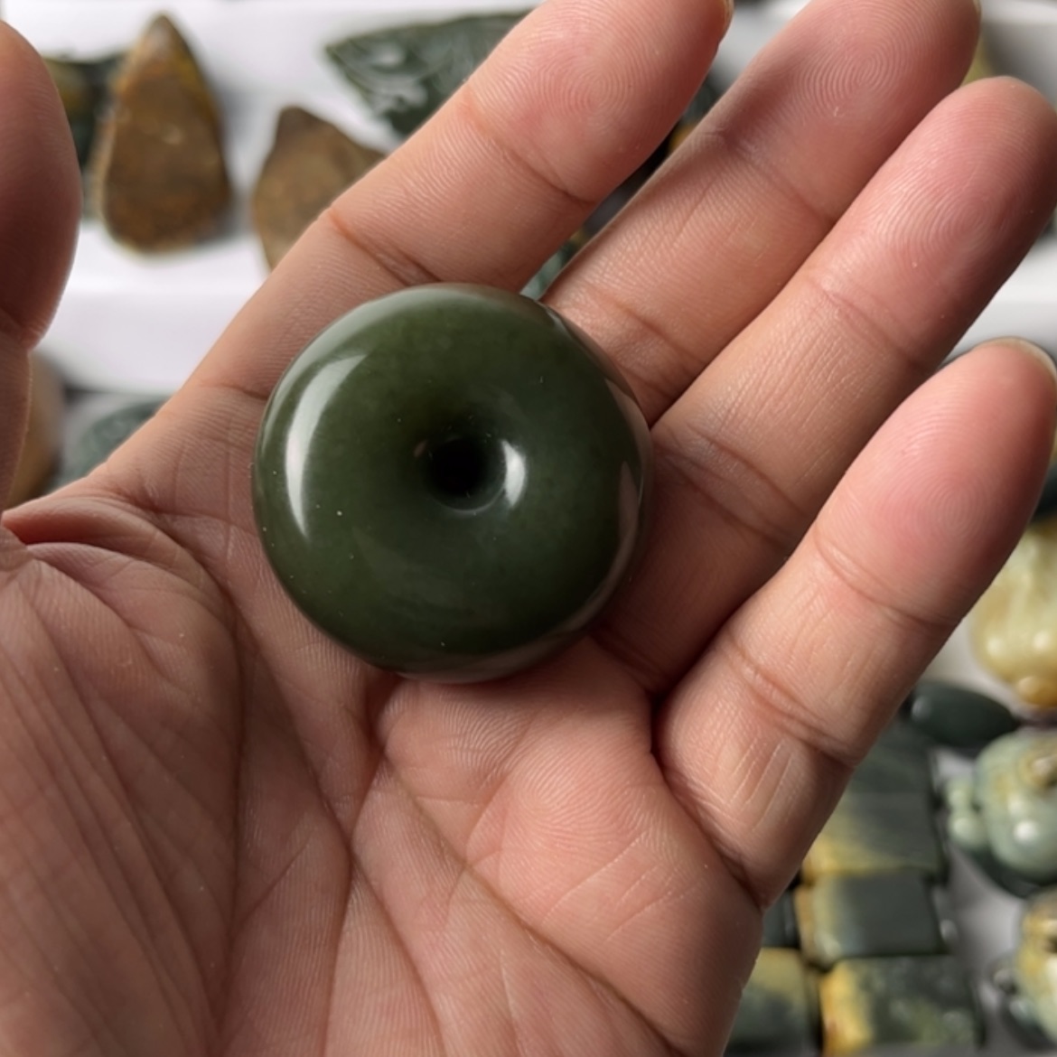 【闪购商品】透闪石质玉挂件未镶嵌@*