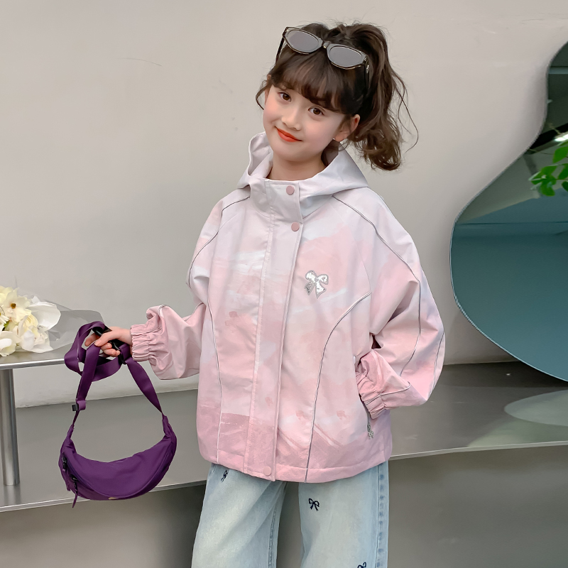 女童外套春秋款2025新款洋气儿童秋装冲锋衣女孩秋季防风夹克上衣