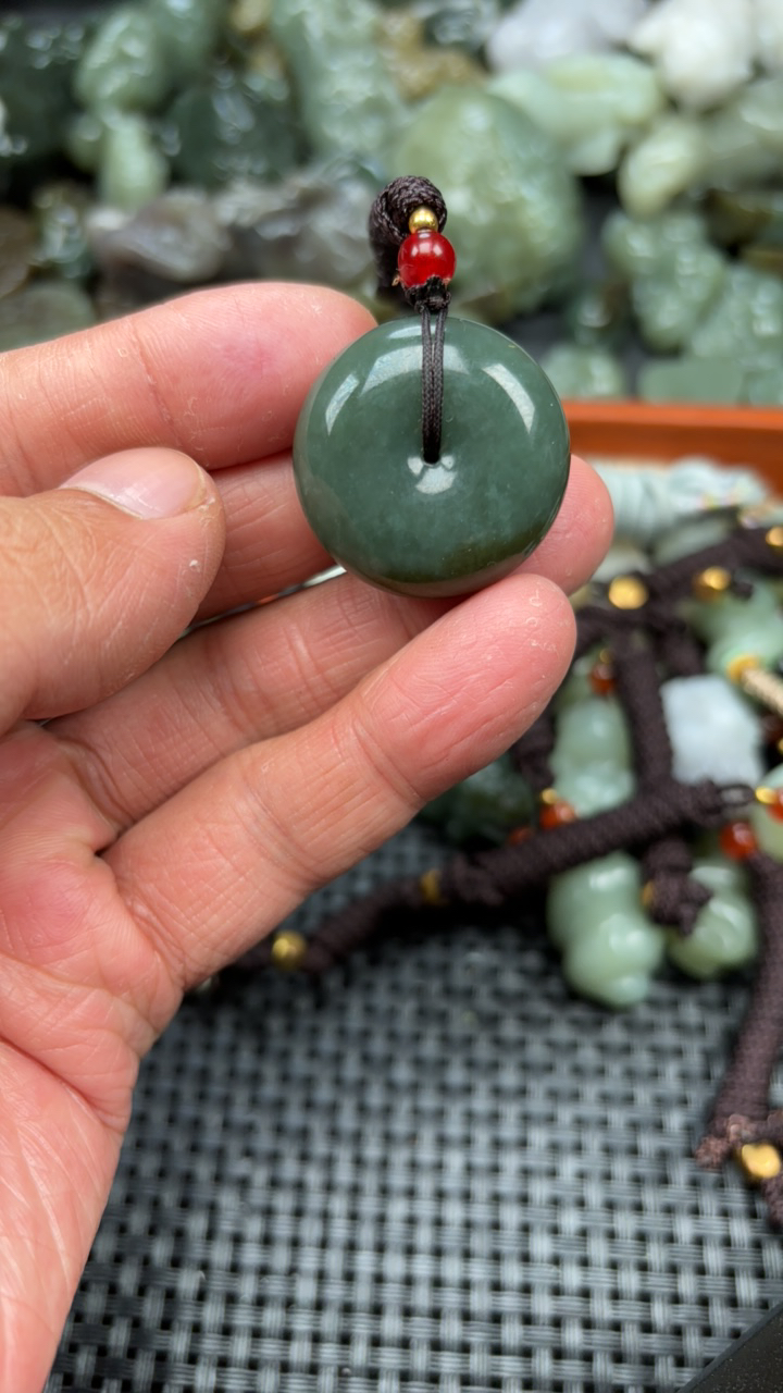 保真和田玉平安扣时尚吊坠百搭精雕拍一发一手工精致气质，