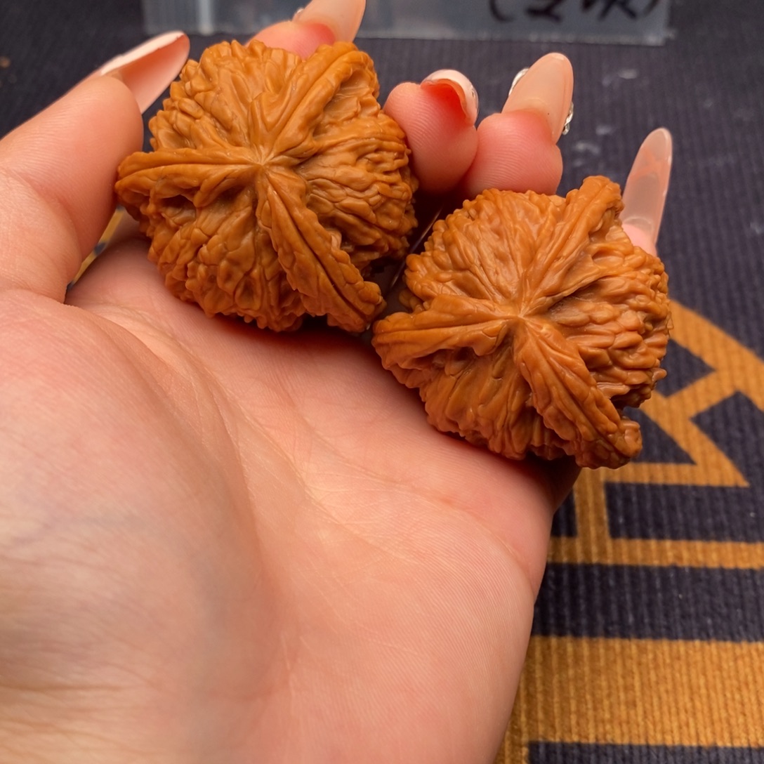 我***熟吊坠文玩核桃白狮子