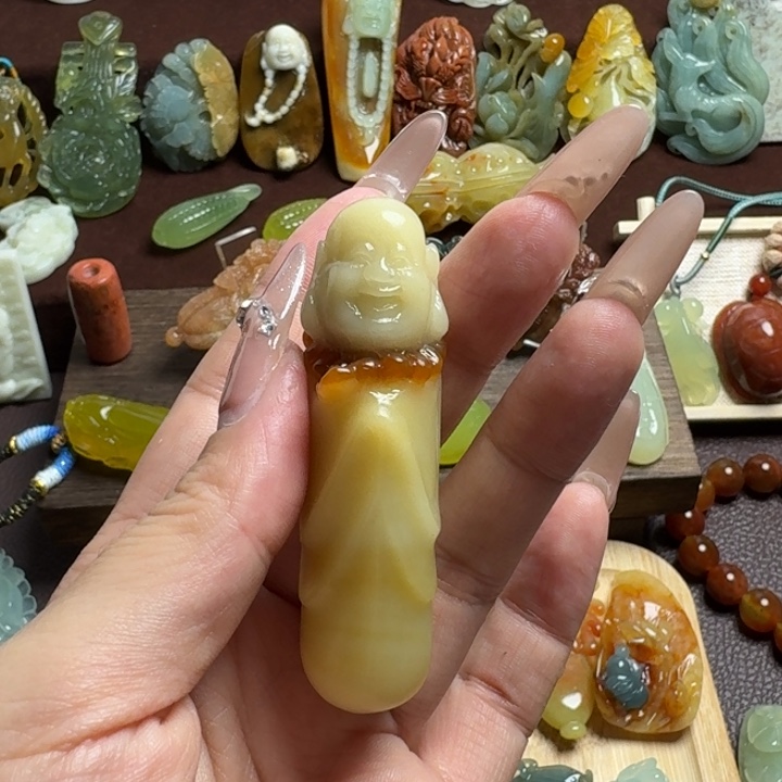 薄***荷蛇纹石玉未镶嵌吊坠