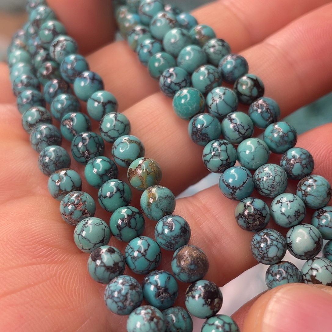 绿松石未镶嵌颈饰