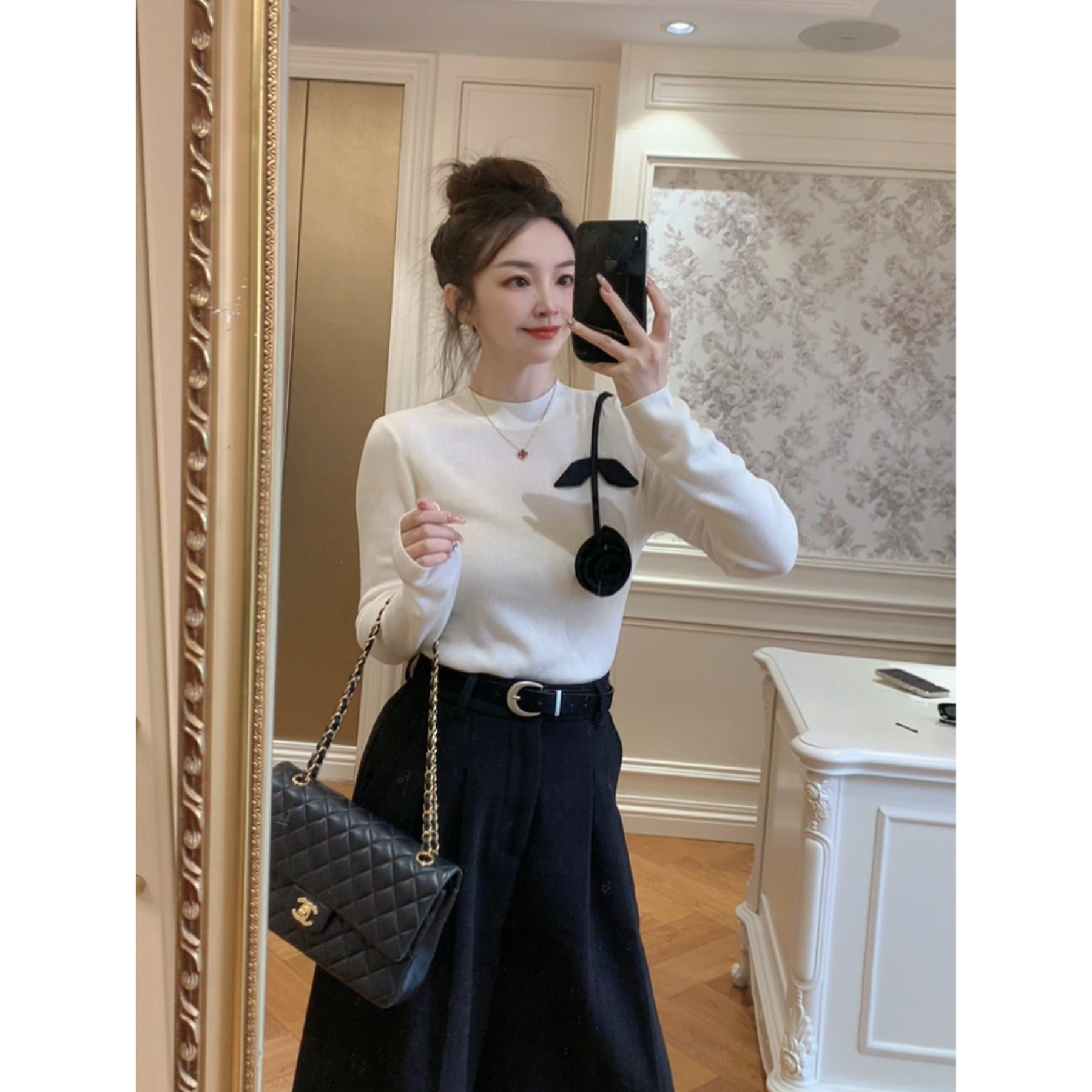 【ZHUJIE】别致花朵半高领修身显瘦打底针织衫