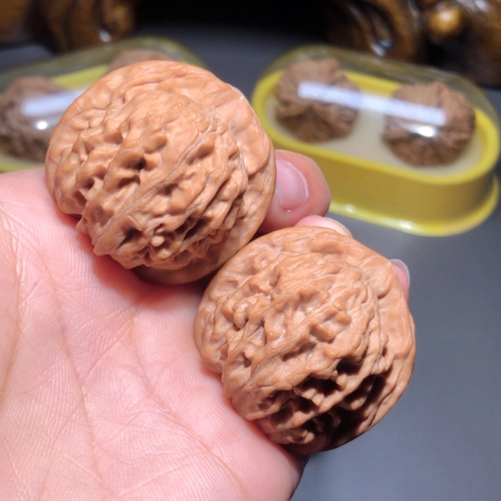 文玩核桃把件36.5天地狮子头