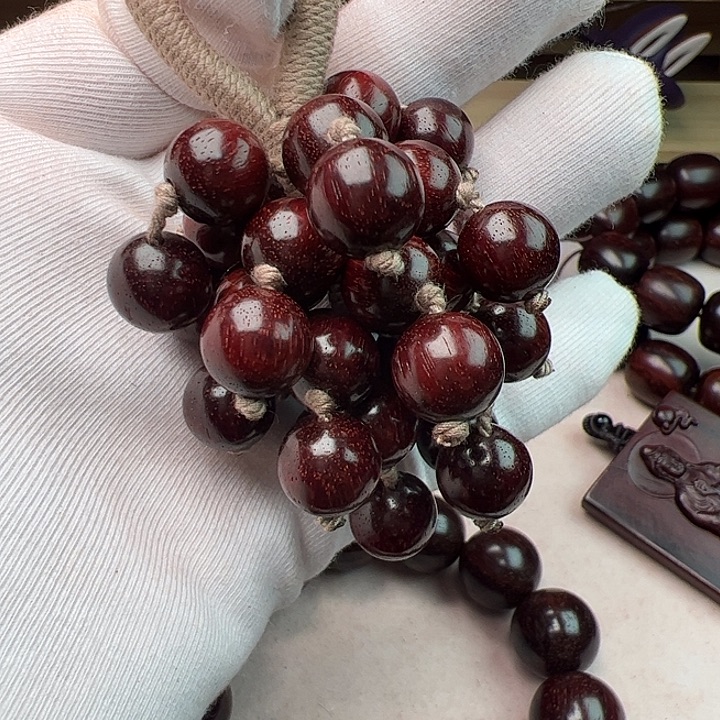 手串/手链小叶紫檀1.2 葡萄珠