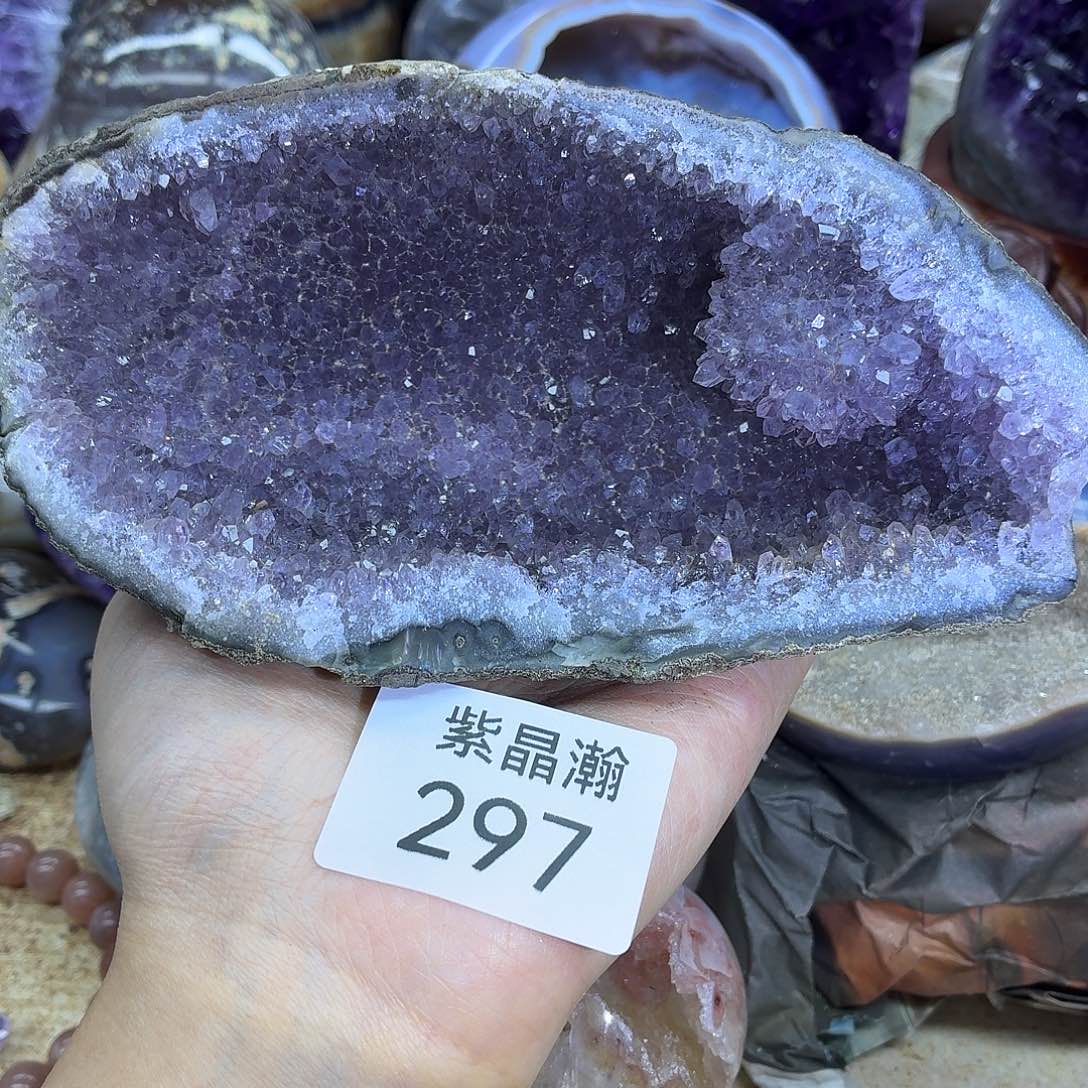 未镶嵌水晶大型摆件（非配饰）