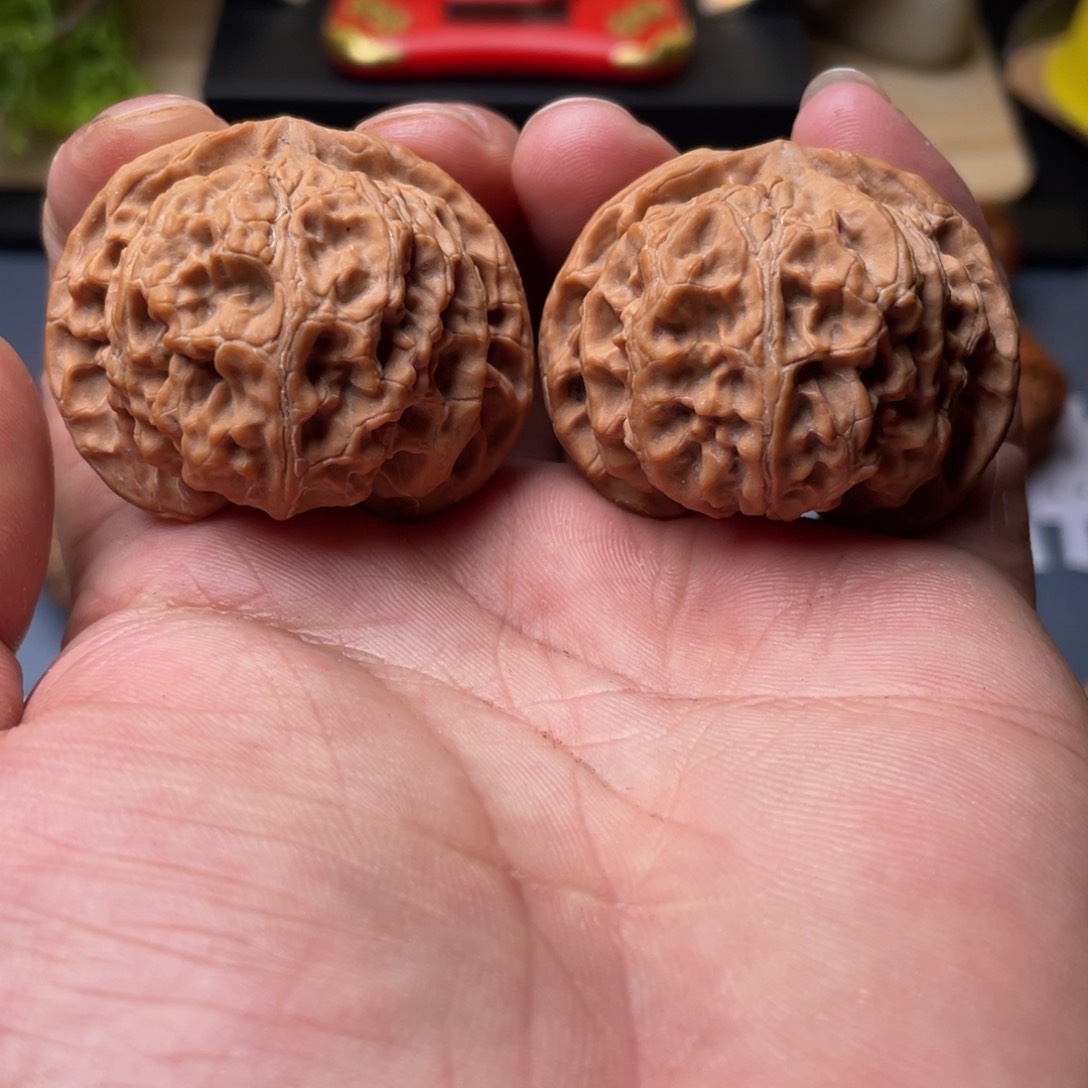 文玩核桃把件42.5苹果园