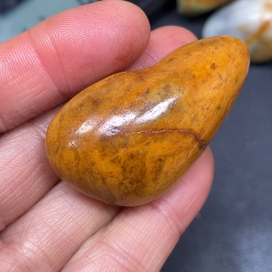 和田玉未镶嵌珠宝奇石