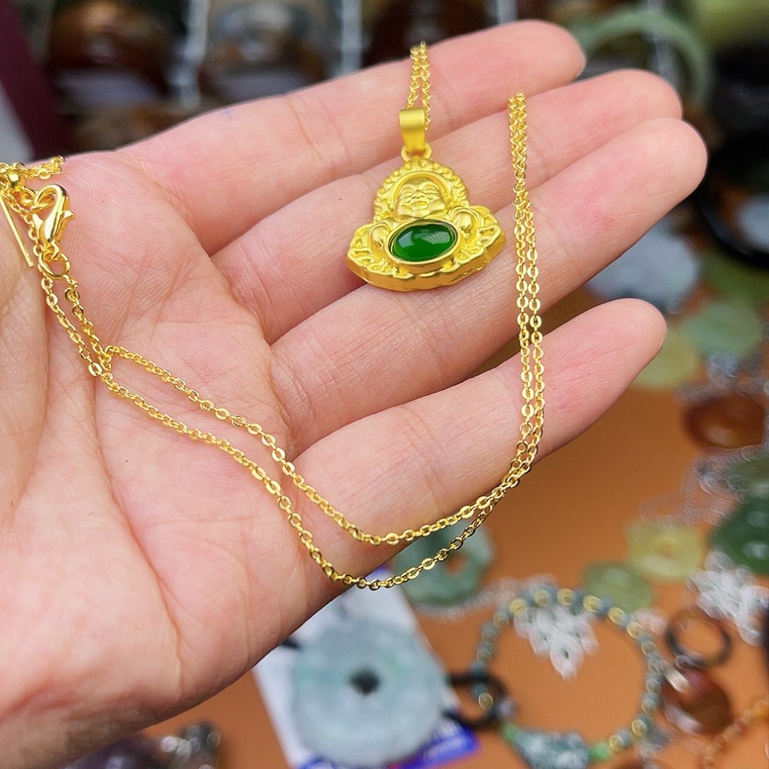 石英质玉颈饰未镶嵌