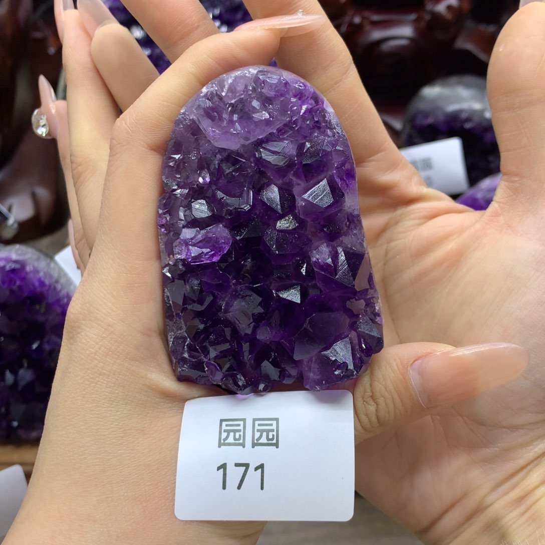 紫晶大型摆件（非配饰）未镶嵌