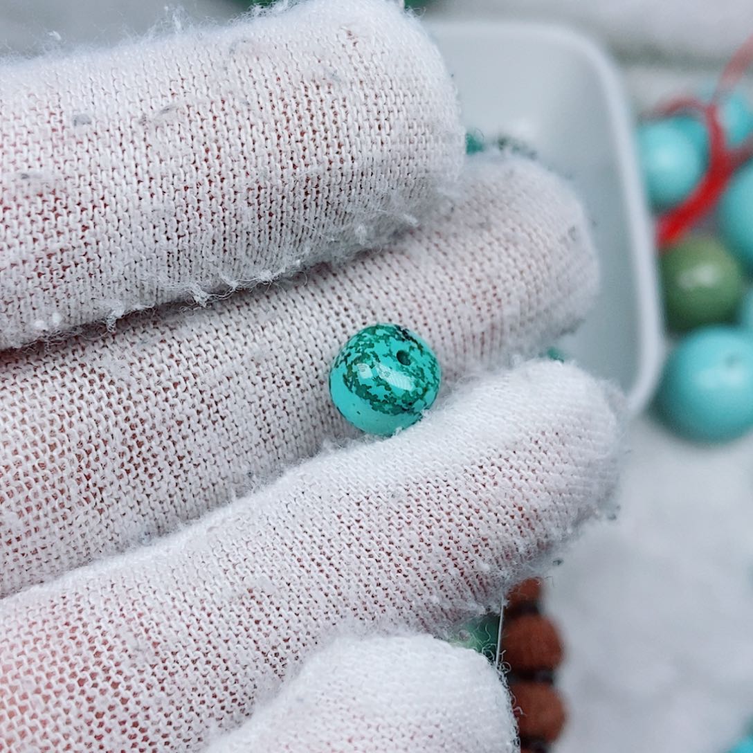 噼***堆绿松石未镶嵌珠宝奇石