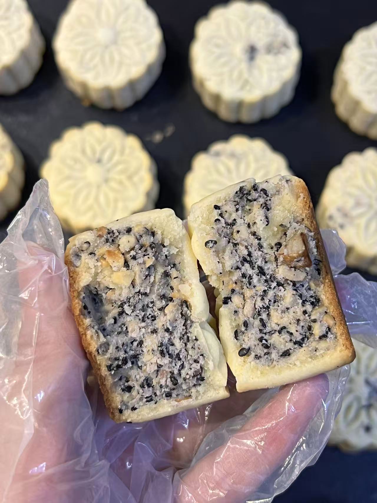 莓名字  纯手工脆皮月饼（手工炒制馅料）