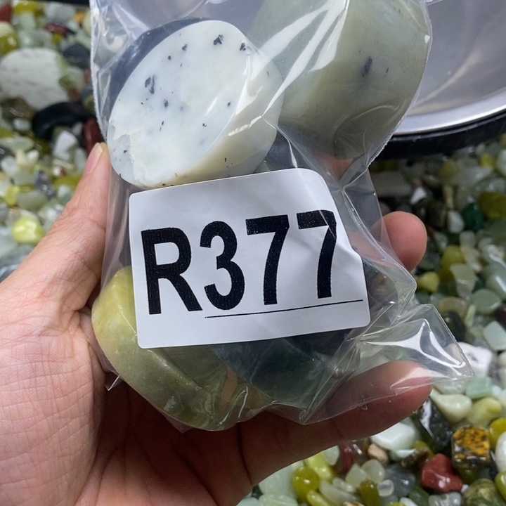 蛇纹石玉未镶嵌鱼缸石