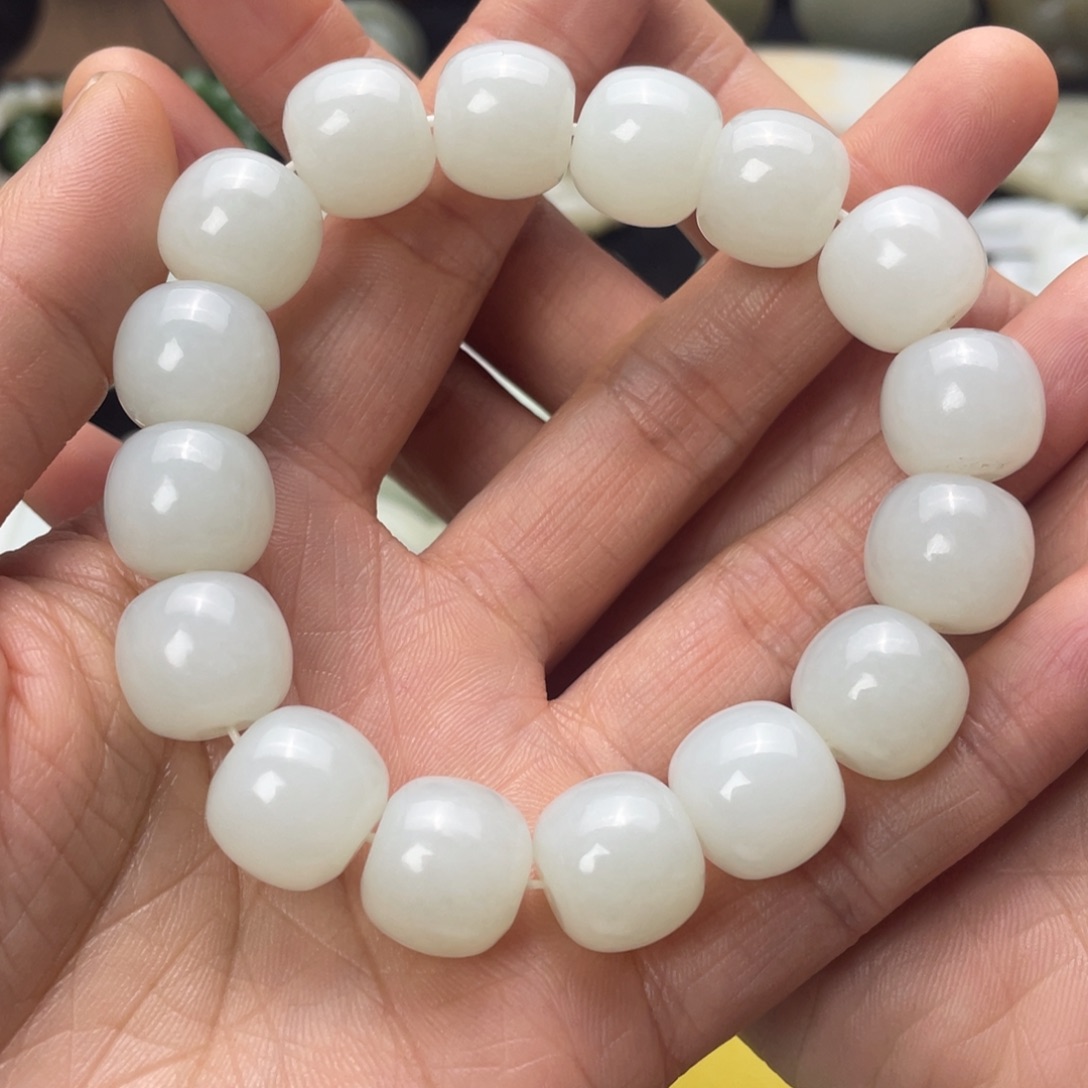 太****和田玉未镶嵌把件