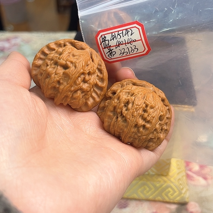 文玩核桃把件白狮子