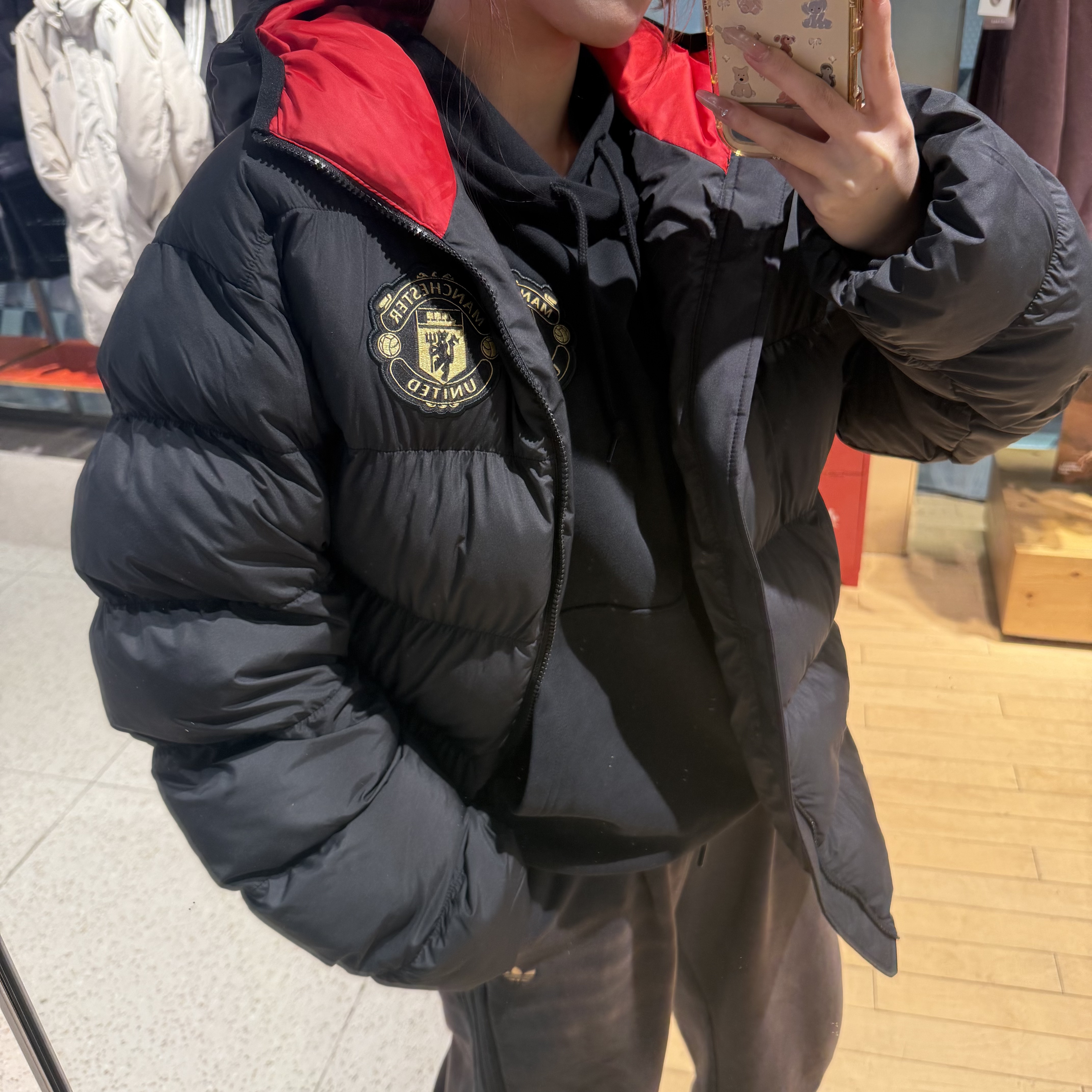 ADIDAS三叶草曼联足球联名MUFC CS PJKT连帽棉服JM5567