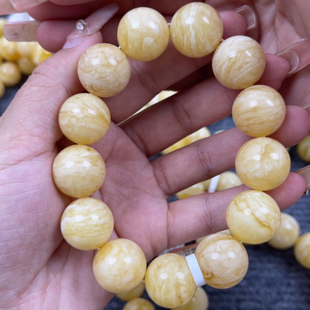 琥珀裸石未镶嵌尺寸17.6