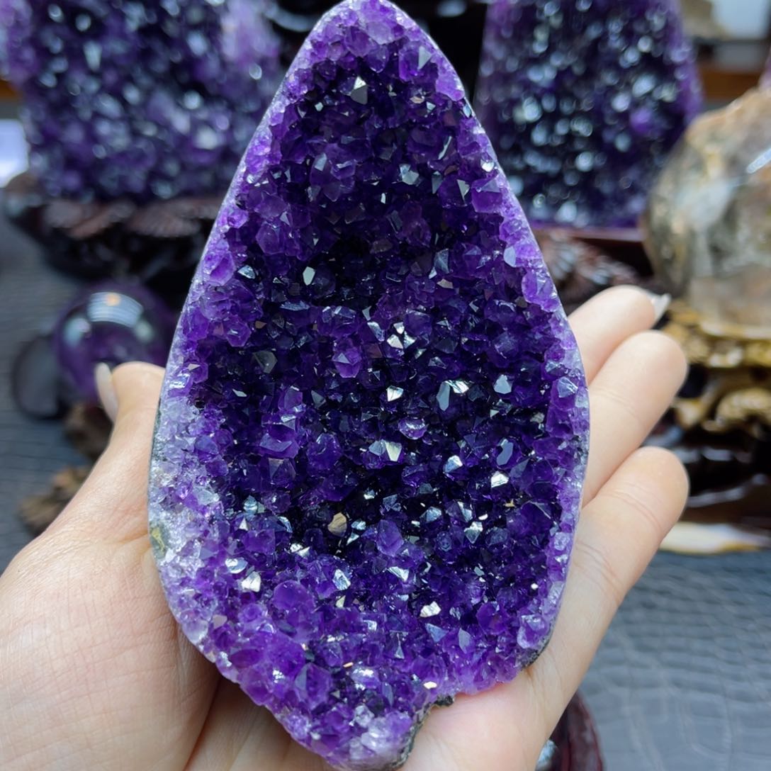 紫晶大型摆件（非配饰）未镶嵌
