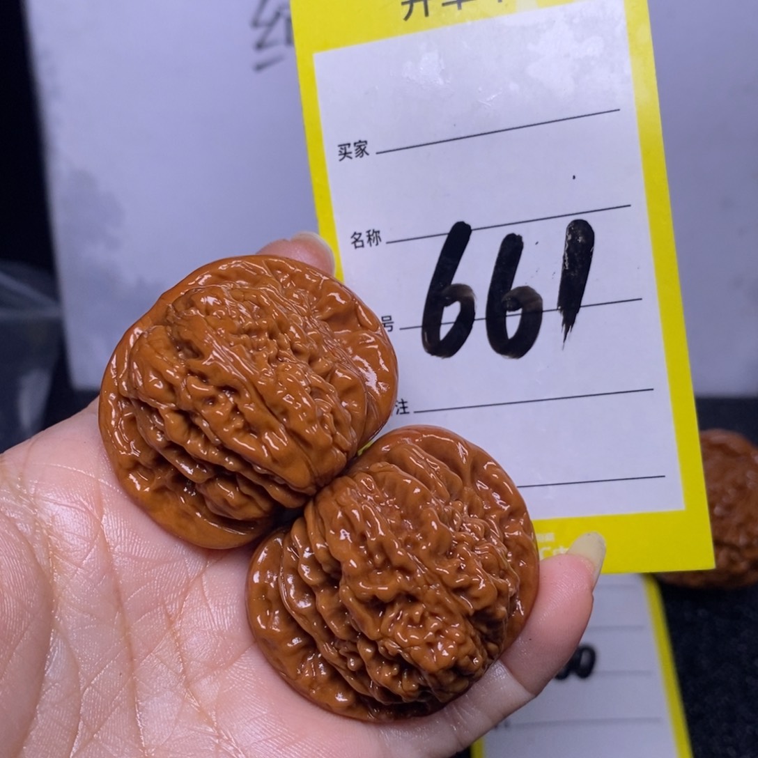 文玩核桃吊坠661/40四座楼色差