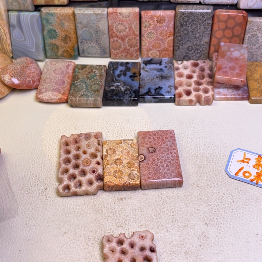 野***洲合金吊坠硅化玉精品8