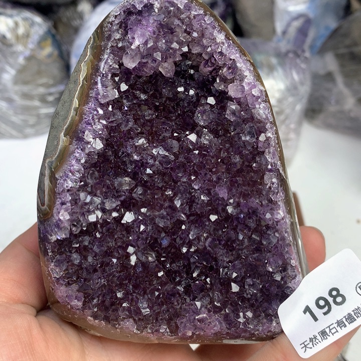 紫晶大型摆件（非配饰）未镶嵌