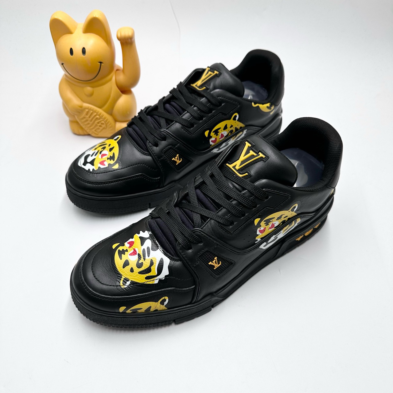 99新 LouisVuitton/路易威登 41码/黑虎头Nigo Trainer板鞋/98新