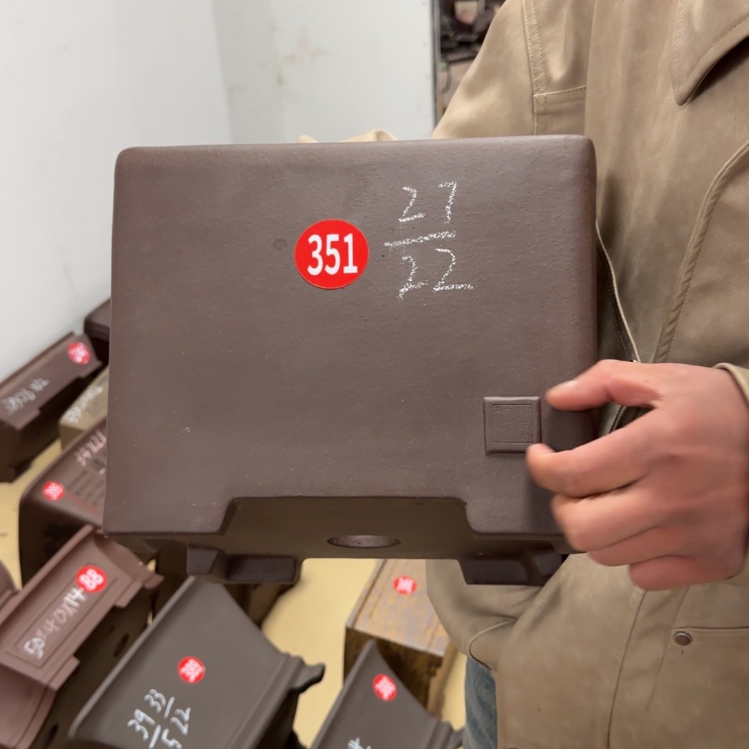 紫砂花盆呜呜呜呜