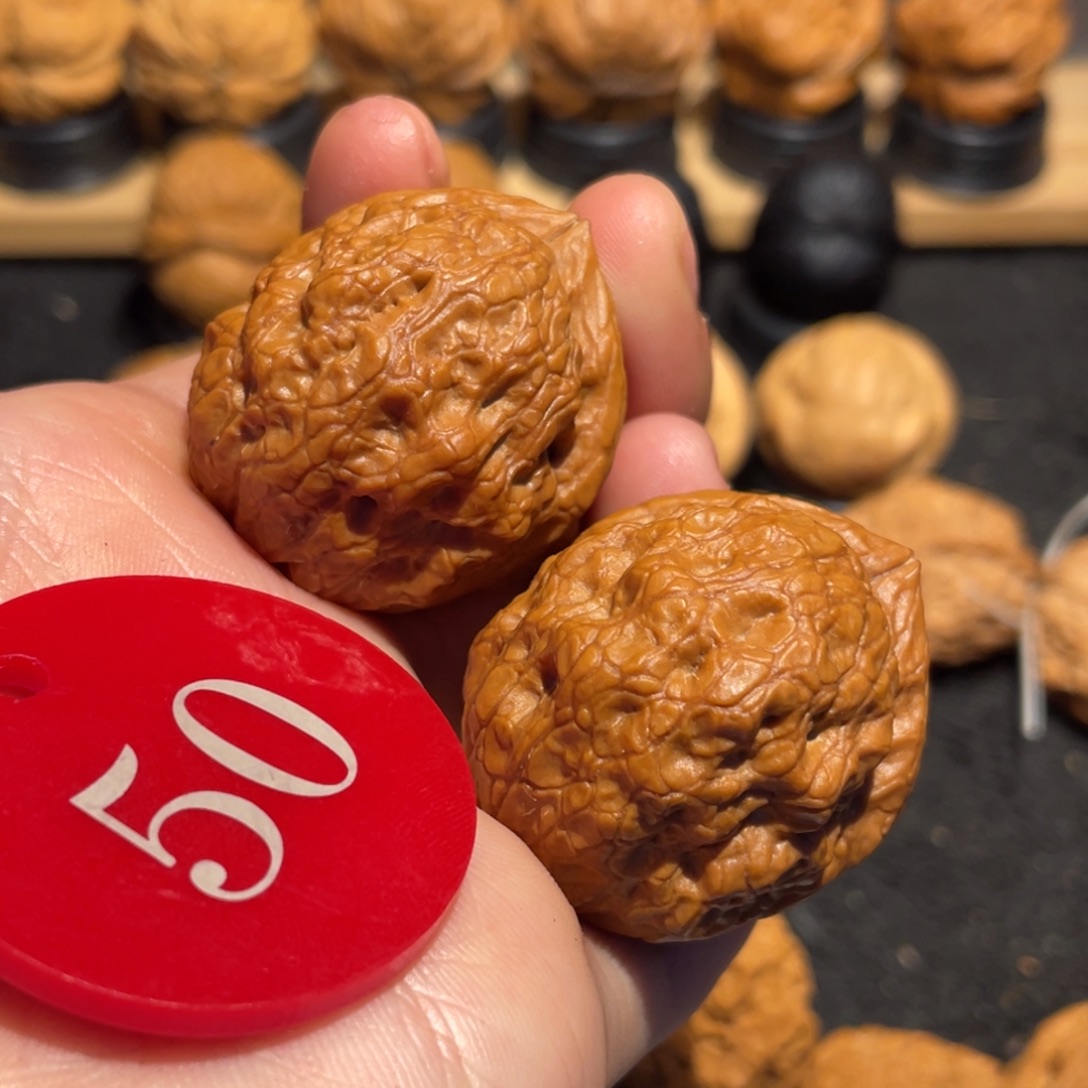 金蟾舍利核桃36。   