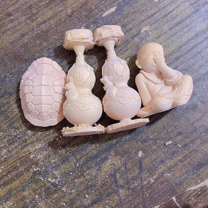 木柴*大叶黄杨木手把件4个有瑕