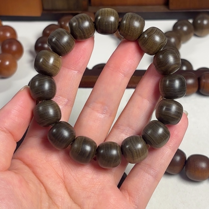 开***笑檀香木1314老山檀水阴沉奶香