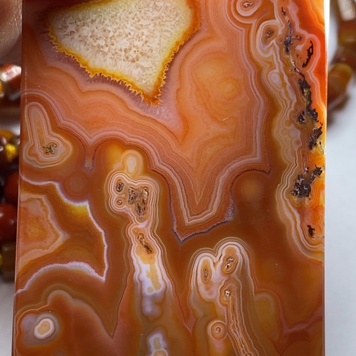 玛瑙/玉髓颈饰未镶嵌