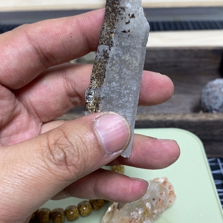 水晶水晶柱未镶嵌菠****）