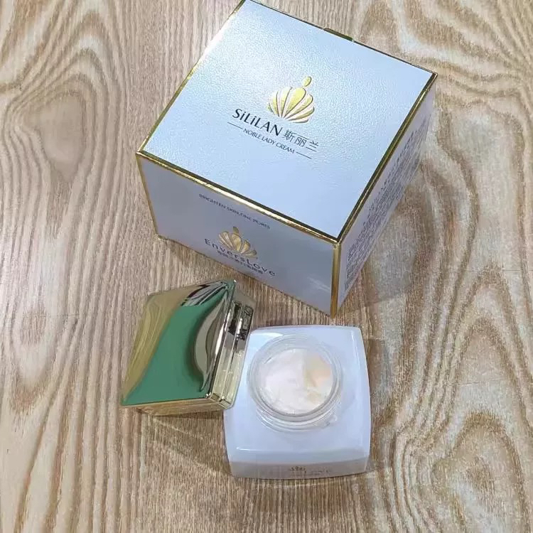 斯丽兰贵妇自然霜