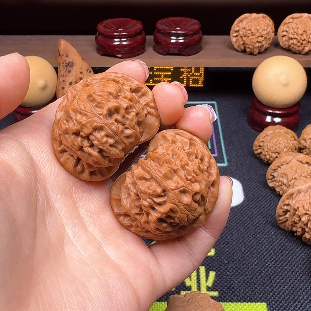 文玩核桃吊坠41宫灯