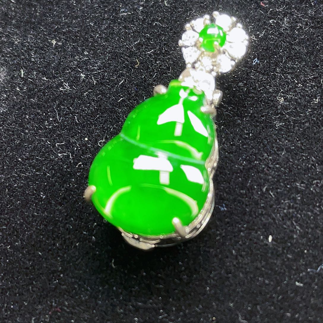 翡翠未镶嵌吊坠(不含链)