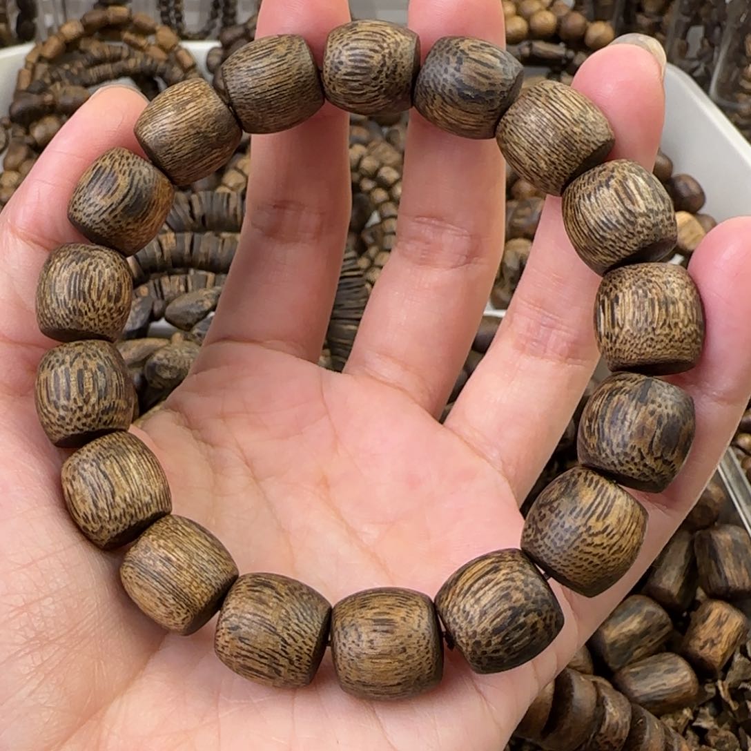 沉香手串用****3单圈鼓珠陆河老料1.2规格14.3克