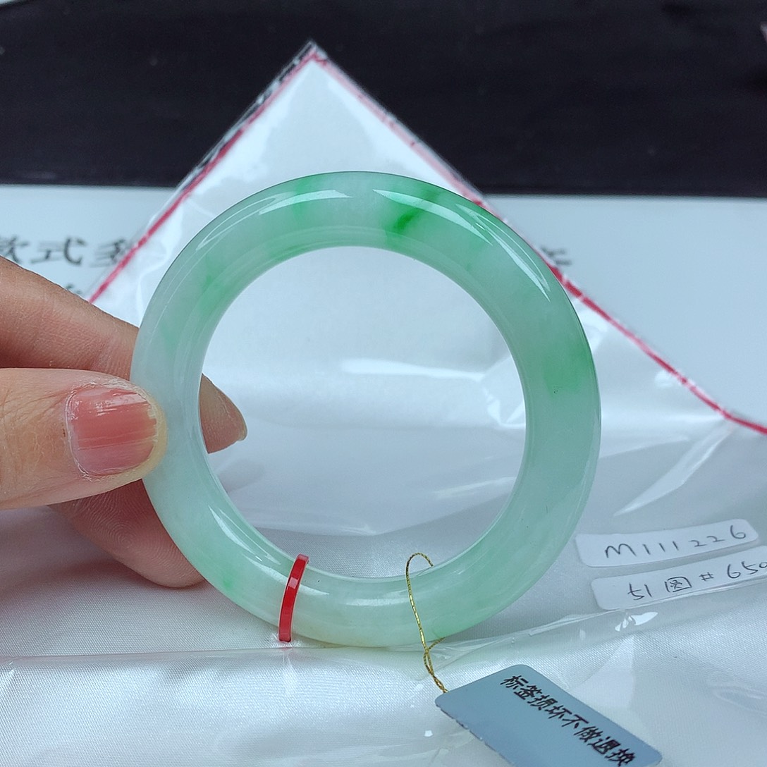 翡翠手镯未镶嵌51圈1226
