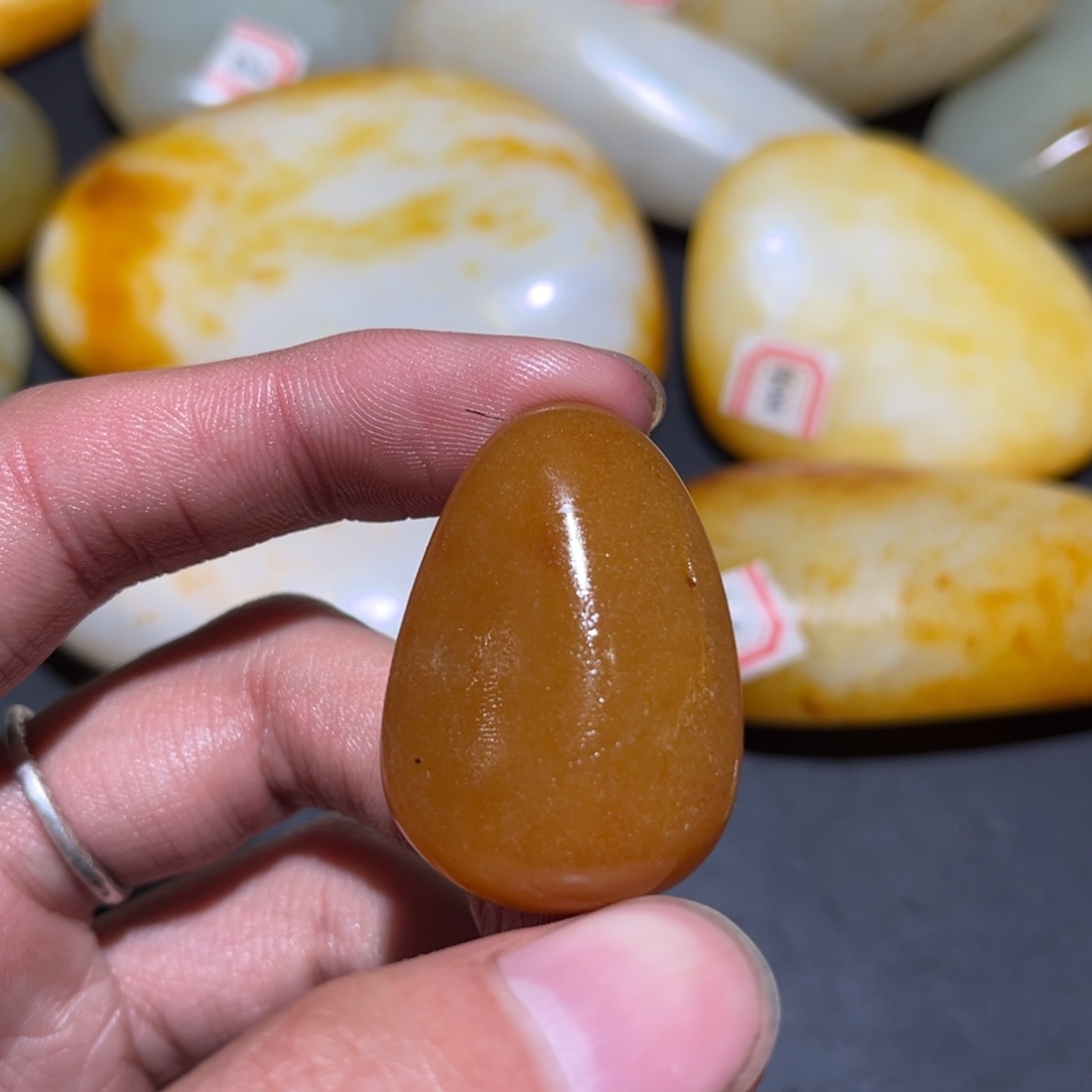 和田玉未镶嵌珠宝奇石