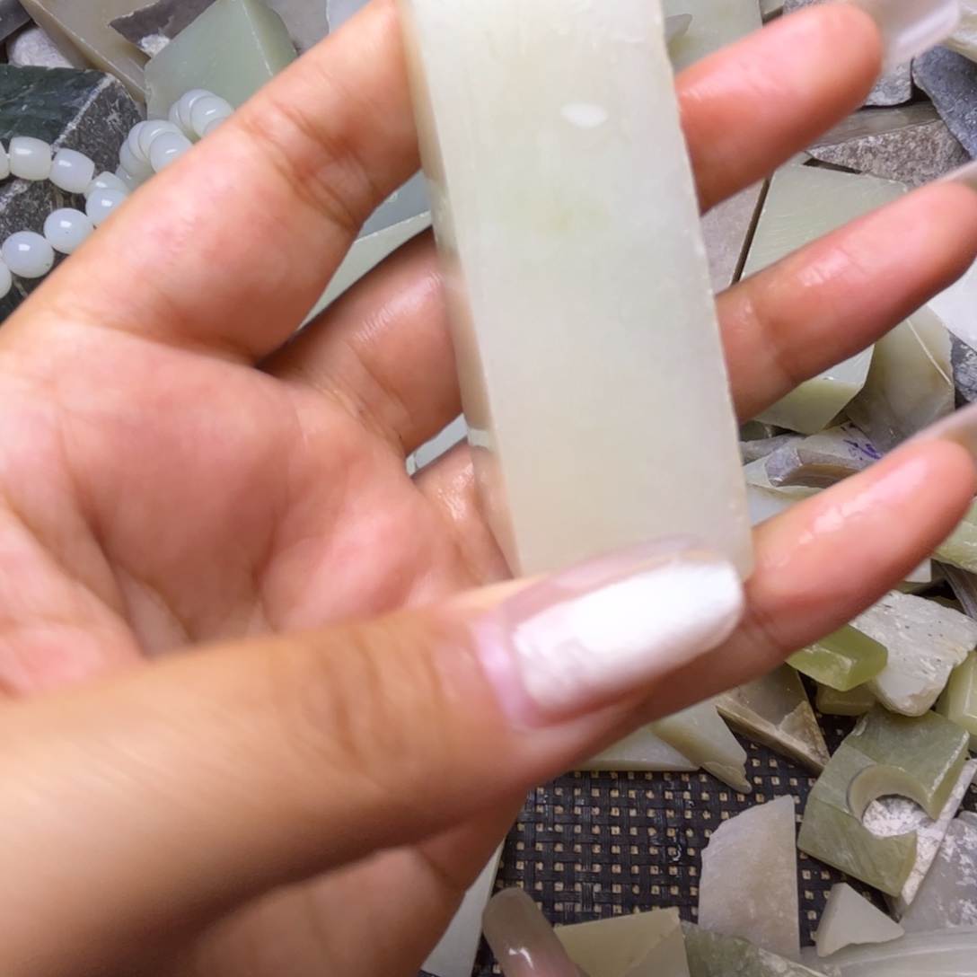 项链未镶嵌和田玉