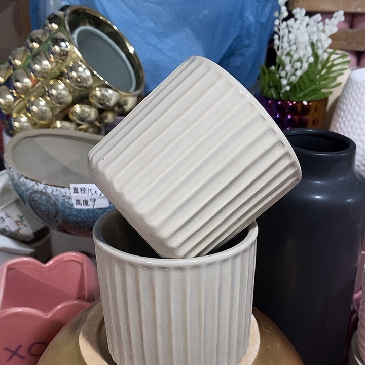 陶盆有孔 瑕疵针孔漏釉介意勿拍外口 9.5外高10