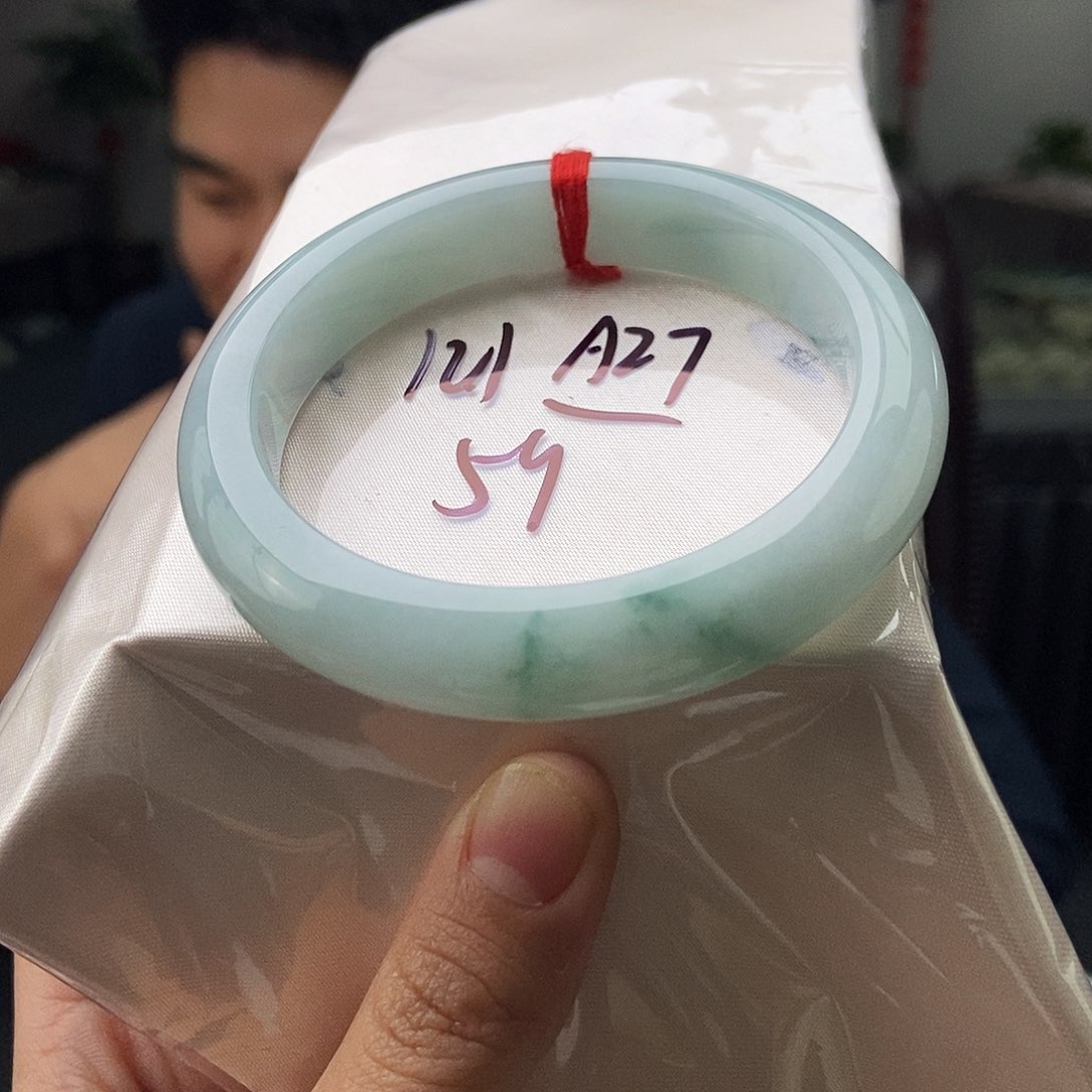 翡翠手镯未镶嵌拍一发一