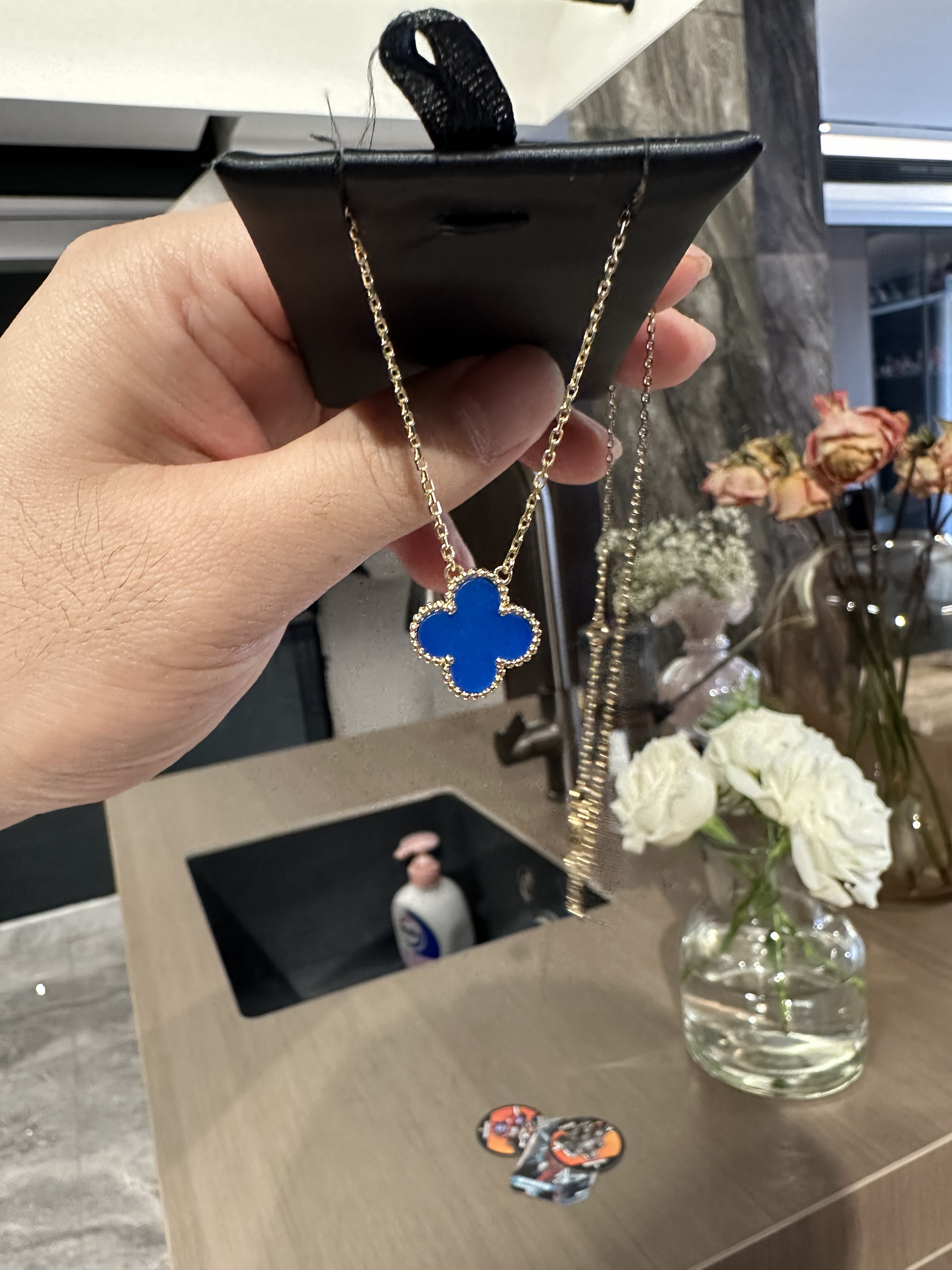 18k金四叶草蓝玉髓项链