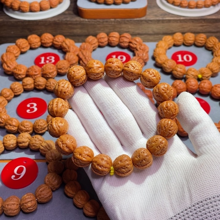 文玩核桃手串肉球