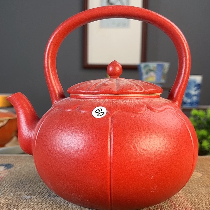 摆件景德镇陶瓷茶杯里