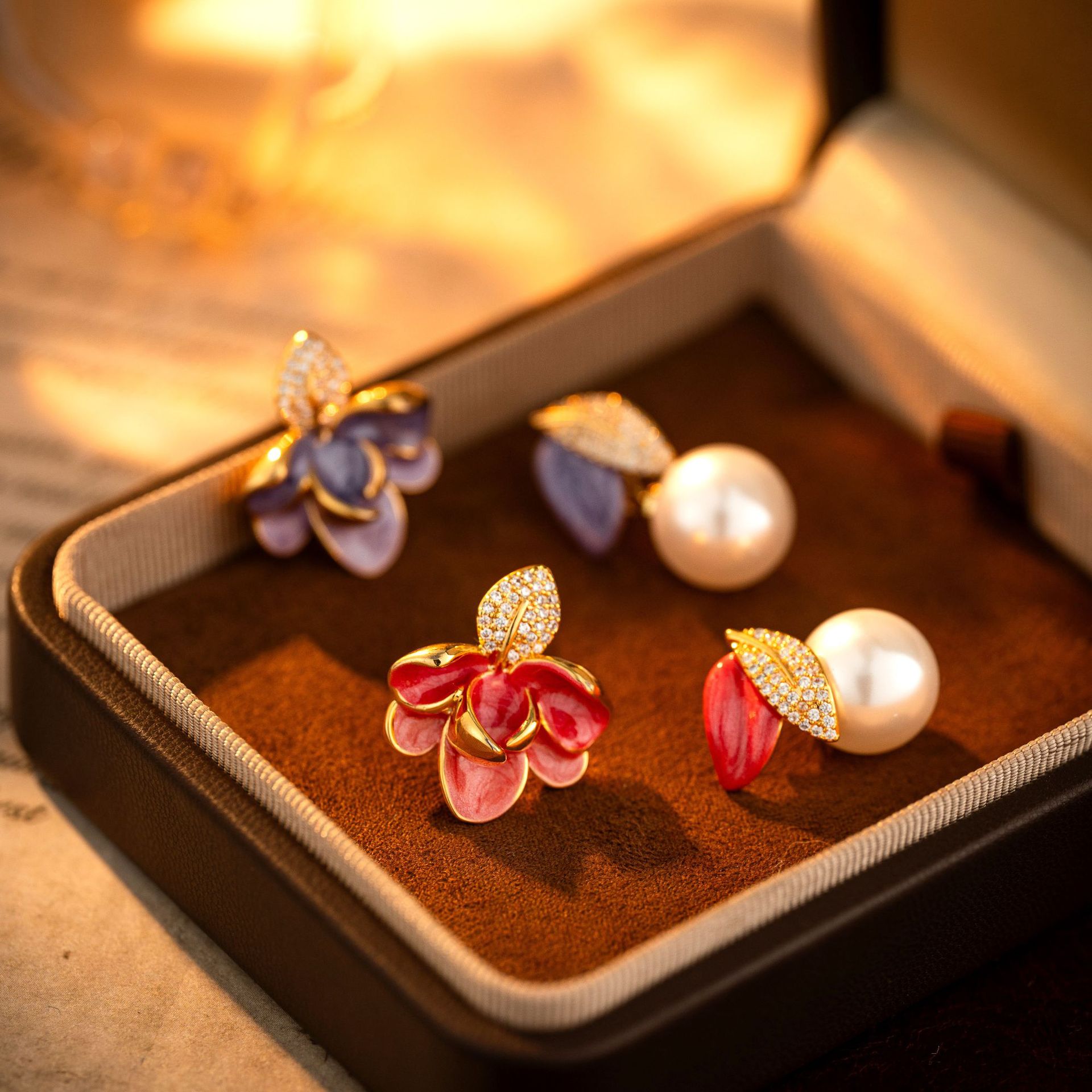 铜合金耳饰 珐琅彩轻奢高级感微镶树叶耳钉女滴油不对称珠珠耳环