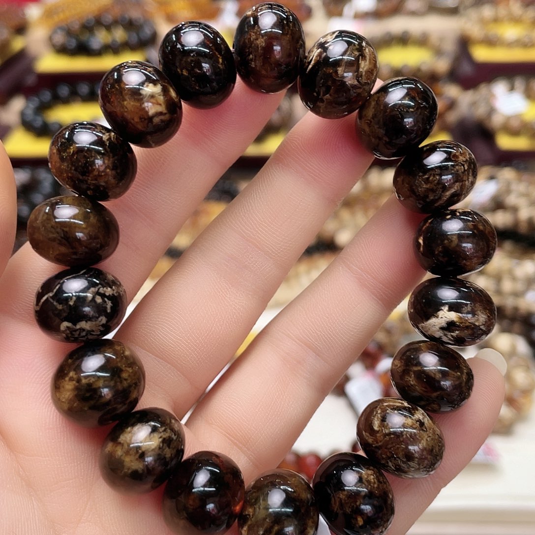 未镶嵌琥珀裸石十四70057